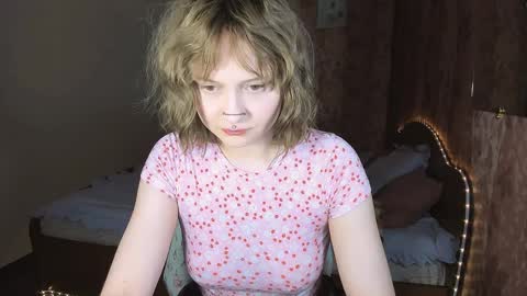 Maria online show from April 7, 6:41 pm