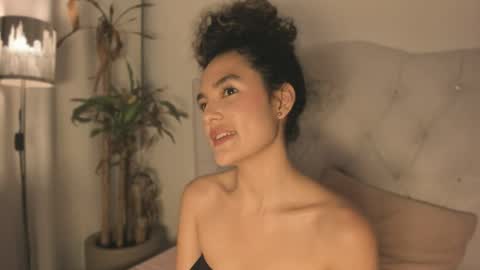 Marian online show from April 15, 9:48 pm