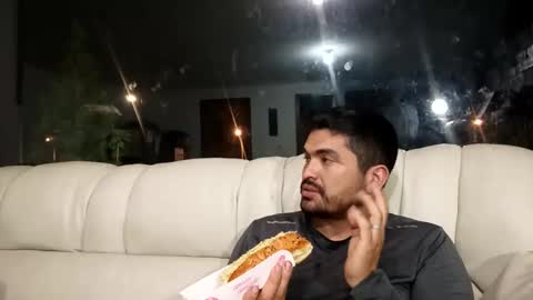 Snapshot of mariana114o chatting on February 27, 3:39 am Mariana online show from February 27, 3:39 am