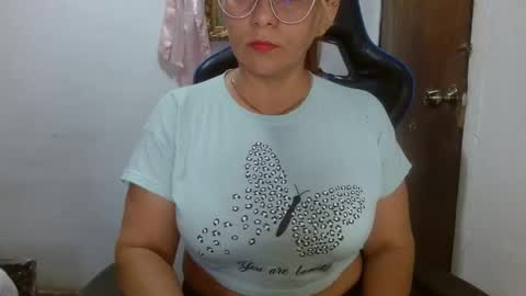 mariana995649 online show from February 1, 11:16 pm