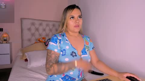 Snapshot of mariana__roe chatting on January 4, 12:37 am Mariana Roe online show from January 4, 12:37 am