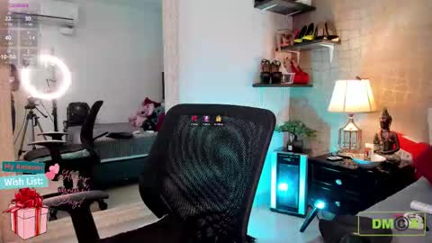 Mar y online show from February 10, 3:16 pm