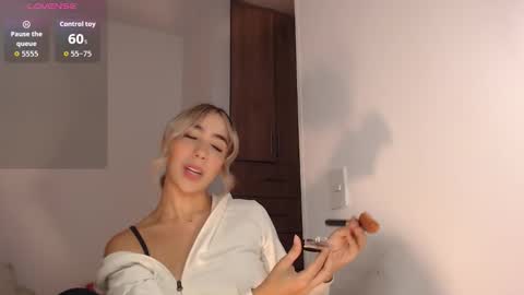 Mariana online show from December 3, 3:03 am