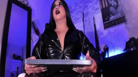 mariana_fadulf_ online show from October 5, 2:21 am