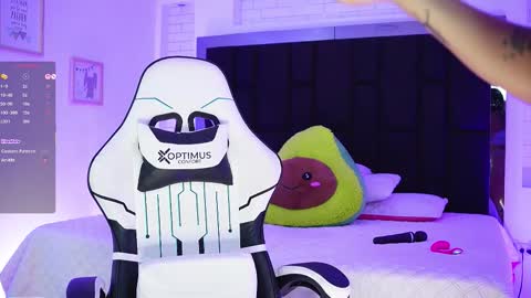 Mariana  online show from November 17, 6:57 pm