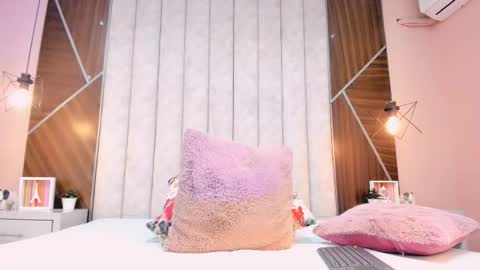 Snapshot of marianaa_torress chatting on November 27, 3:25 pm Mariana online show from November 27, 3:25 pm