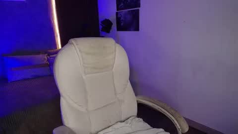 Vane online show from December 17, 7:36 am