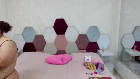 mariana online show from February 5, 6:12 pm