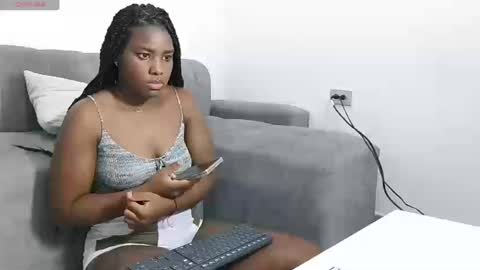 marianaee online show from September 9, 5:29 am