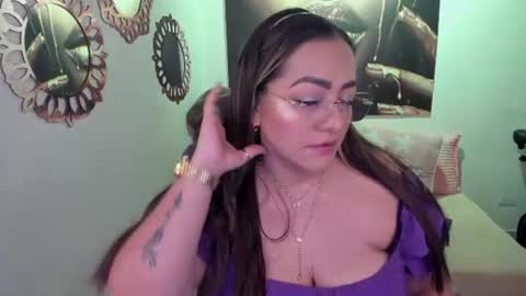 Snapshot of marianalopez81 chatting on July 19, 12:03 am Mariana Lopez online show from July 19, 12:03 am