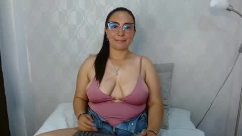 Snapshot of marianasantana_ chatting on February 11, 7:41 pm Im Mariana online show from February 11, 7:41 pm