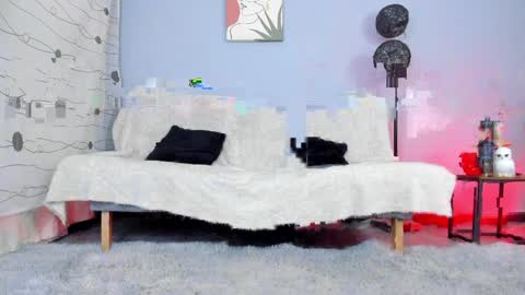 Mariana Vargas online show from April 2, 2:04 pm