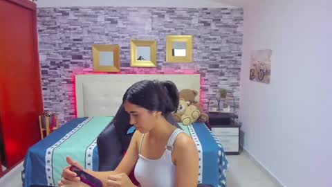 Snapshot of marianaxxx__ chatting on December 11, 8:39 pm Mariana online show from December 11, 8:39 pm