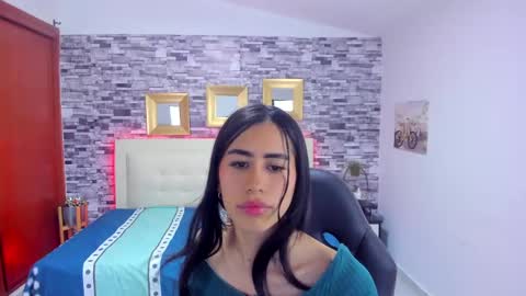 Snapshot of marianaxxx__ chatting on January 12, 12:28 am Mariana online show from January 12, 12:28 am