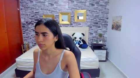 Snapshot of marianaxxx__ chatting on January 13, 7:10 pm Mariana online show from January 13, 7:10 pm