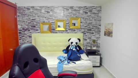 Snapshot of marianaxxx__ chatting on January 17, 8:33 pm Mariana online show from January 17, 8:33 pm