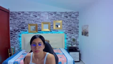 Snapshot of marianaxxx__ chatting on January 24, 12:20 am Mariana online show from January 24, 12:20 am