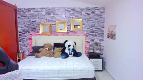 Snapshot of marianaxxx__ chatting on February 26, 8:11 pm Mariana online show from February 26, 8:11 pm