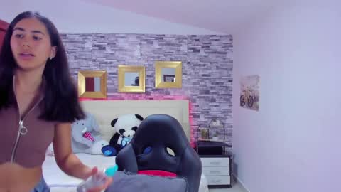 Snapshot of marianaxxx__ chatting on March 10, 8:56 pm Mariana online show from March 10, 8:56 pm