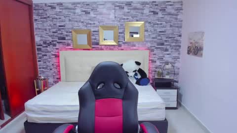 Snapshot of marianaxxx__ chatting on March 12, 8:31 pm Mariana online show from March 12, 8:31 pm