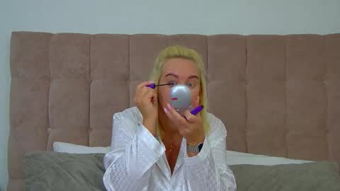 Maria online show from February 12, 7:03 am