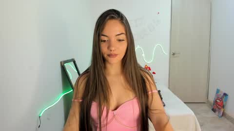 Snapshot of mariangel_3 chatting on December 14, 11:01 pm Mariangel online show from December 14, 11:01 pm