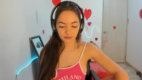 Snapshot of mariangel_3 chatting on February 17, 8:36 pm Mariangel online show from February 17, 8:36 pm