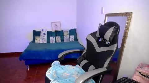 Mariana online show from December 17, 3:12 am