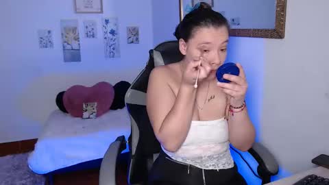 Snapshot of marianna__777 chatting on February 6, 6:51 am Mariana online show from February 6, 6:51 am