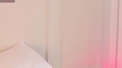 Snapshot of mariapettit chatting on October 7, 10:56 am Maria Pettit online show from October 7, 10:56 am