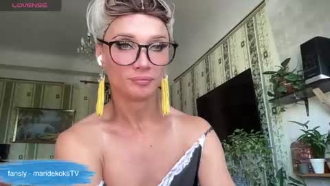 Snapshot of maridekoks chatting on July 24, 7:50 am Mari online show from July 24, 7:50 am