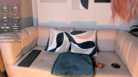 Snapshot of marie_bass chatting on October 18, 1:01 pm marie_bass online show from October 18, 1:01 pm