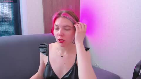 Marie 3 online show from April 3, 5:27 am