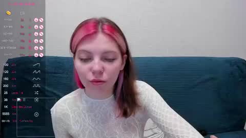 Snapshot of marie_reyess chatting on June 10, 2:56 am Marie 3 online show from June 10, 2:56 am