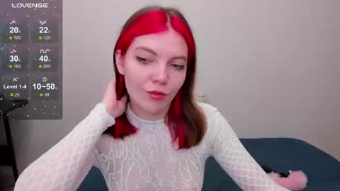 Snapshot of marie_reyess chatting on June 28, 5:13 am Marie 3 online show from June 28, 5:13 am
