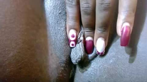 mariebae4 online show from November 22, 11:59 pm