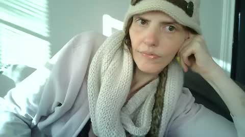 Mariejojo online show from March 8, 2:10 pm