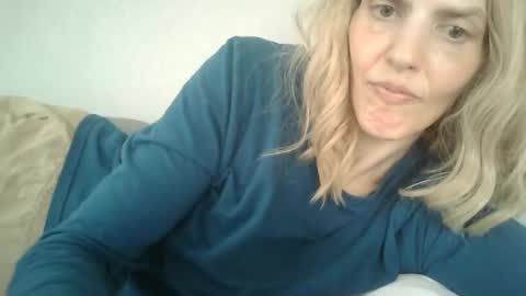 Snapshot of mariejojo chatting on June 12, 2:16 pm Mariejojo online show from June 12, 2:16 pm