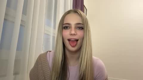 Sofia online show from March 1, 3:14 pm