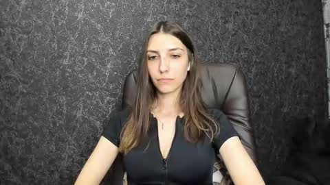 marielleanker online show from October 8, 11:57 pm