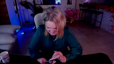 mariemlui online show from November 4, 12:26 pm