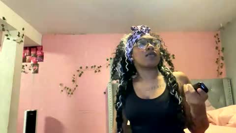 Snapshot of mariexxx22 chatting on January 6, 4:16 am eMariexxx online show from January 6, 4:16 am