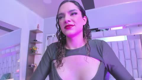 mariiahneedles online show from April 8, 7:36 pm