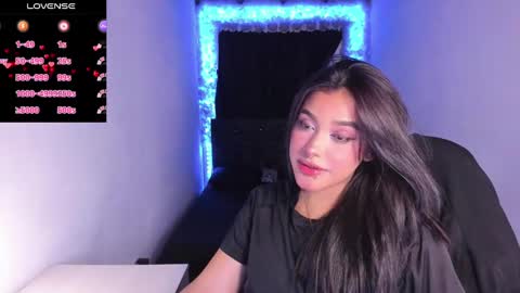 Mariana Hasper online show from March 5, 12:59 am