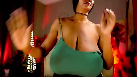 Nikita - Scroll down and read my bio please. New Pictures in Bio online show from January 8, 9:39 pm