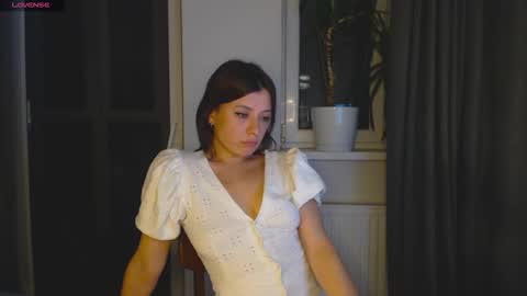 Snapshot of mariique chatting on November 29, 9:18 pm Mari online show from November 29, 9:18 pm