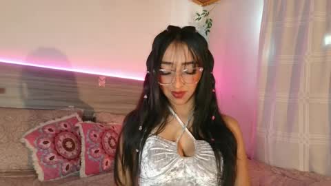 Luna Dulk online show from April 5, 4:59 pm