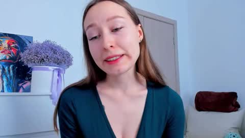 Snapshot of marilinal chatting on October 21, 7:42 am Marilina online show from October 21, 7:42 am