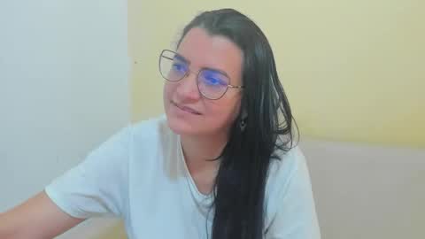 Snapshot of marilyn_garcia chatting on April 27, 2:26 pm MARILYN SEXY online show from April 27, 2:26 pm