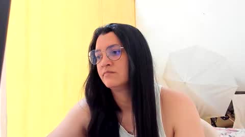 Snapshot of marilyn_garcia chatting on May 22, 5:29 pm MARILYN SEXY online show from May 22, 5:29 pm